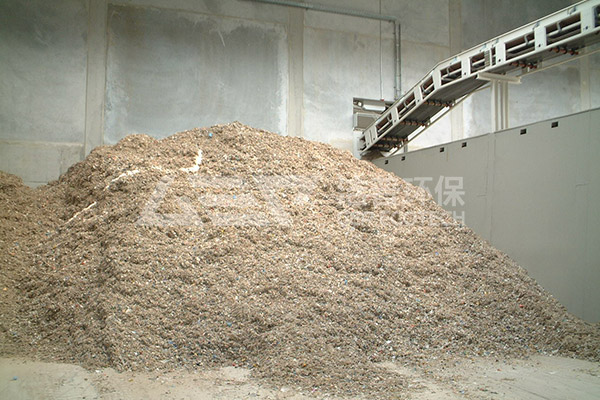 智能有機(jī)垃圾破碎機(jī)生產(chǎn)線,餐廚(果蔬)垃圾預(yù)處理系統(tǒng)現(xiàn)場(chǎng)