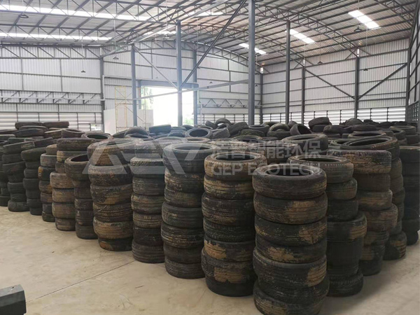 廢舊輪胎粉碎機(jī)多少錢一臺(tái)？